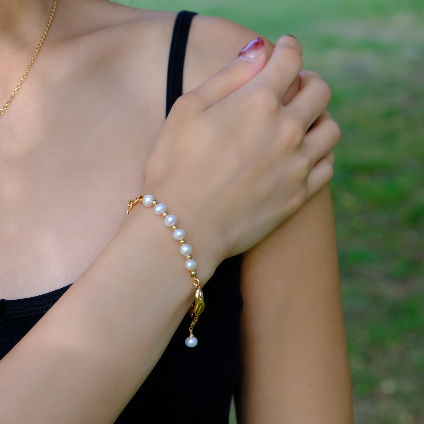Collar Pearl Bracelet